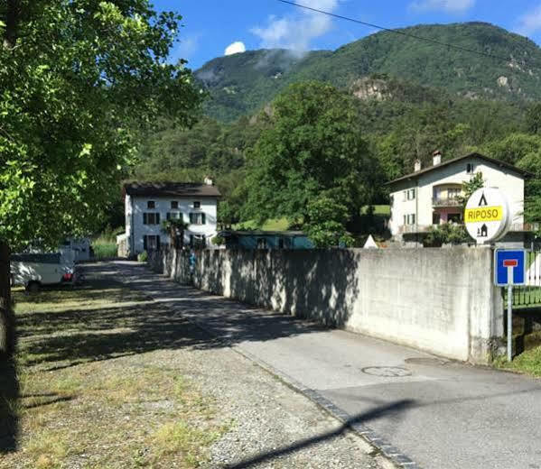 Ostello & Camping Riposo Otel Losone Dış mekan fotoğraf